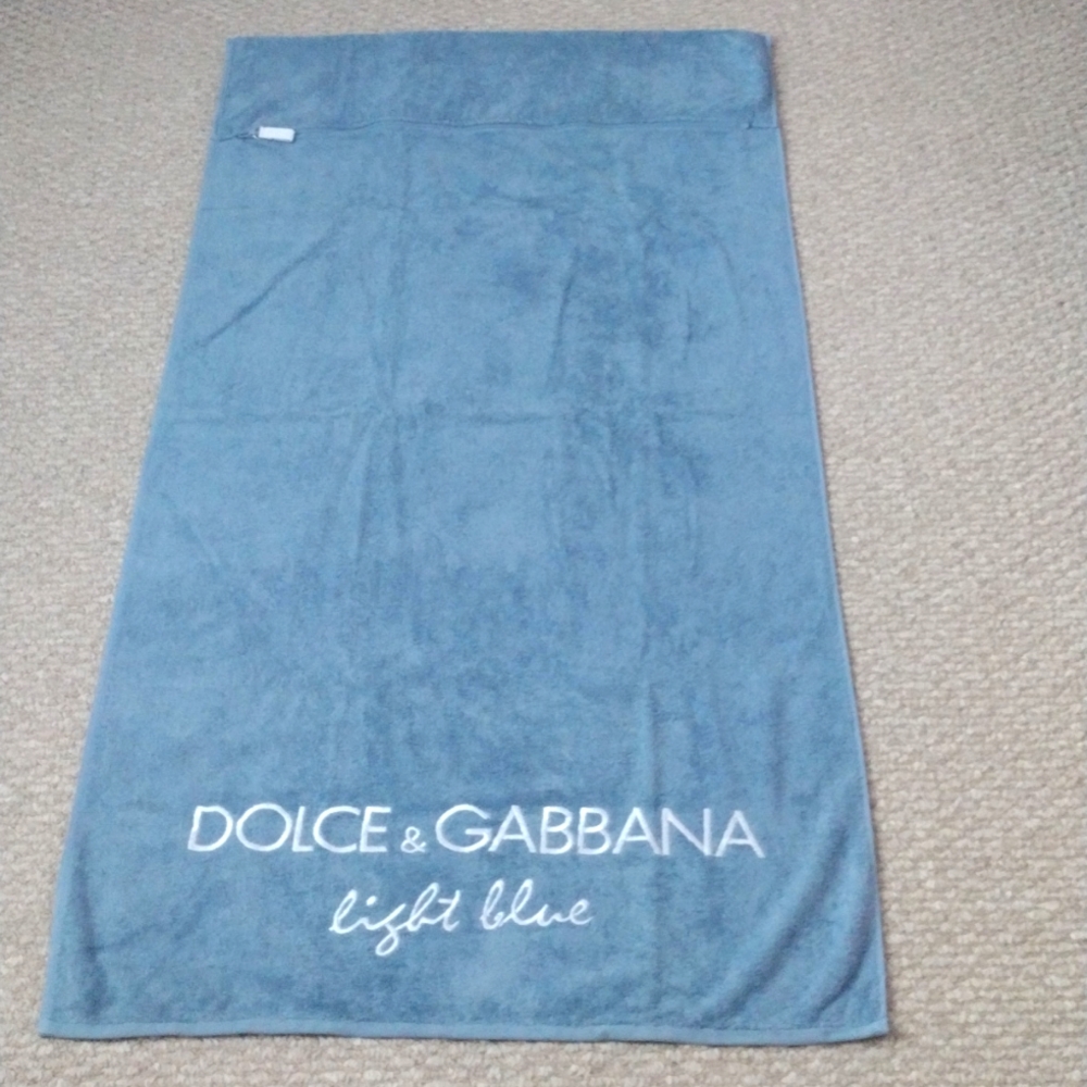 Dolce & Gabbana beach towel